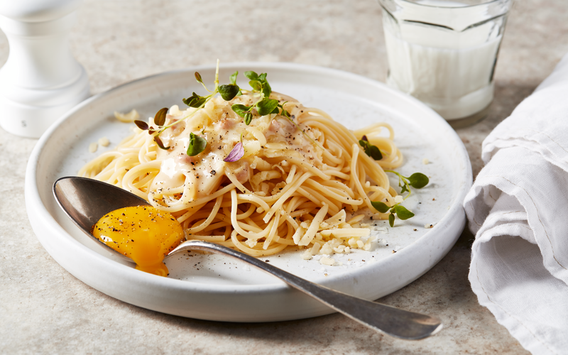 Carbonara with egg yolk