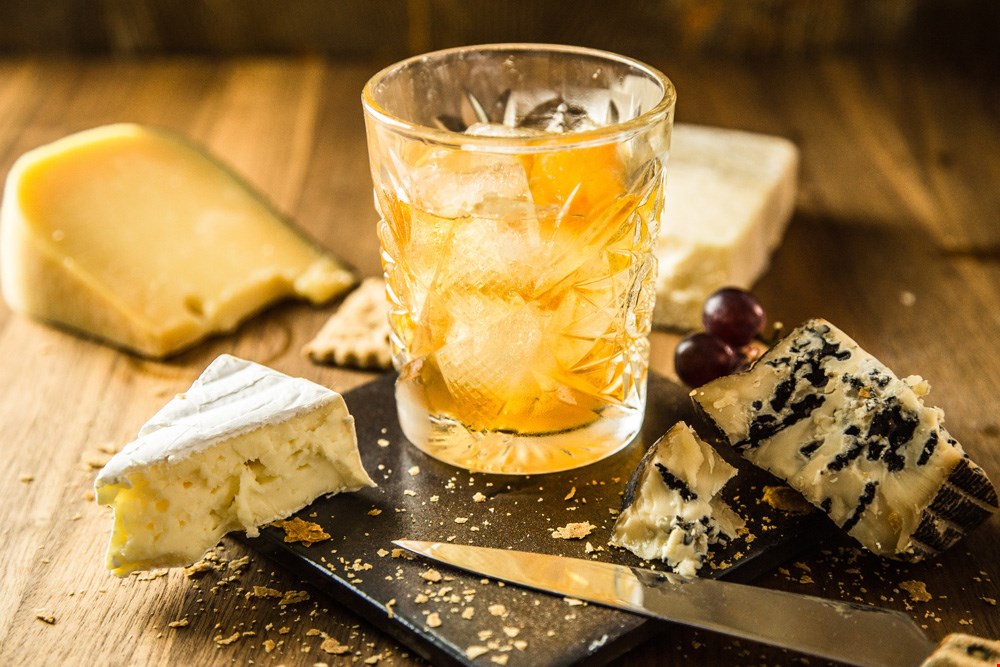 How to pair cocktails & cheese