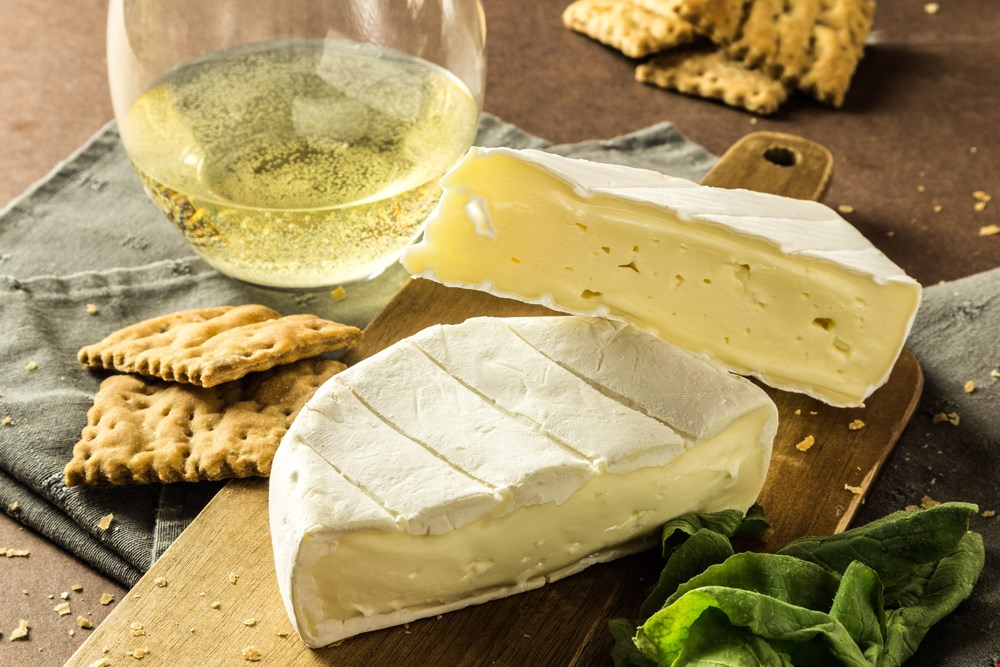 How to pair white wine with cheese