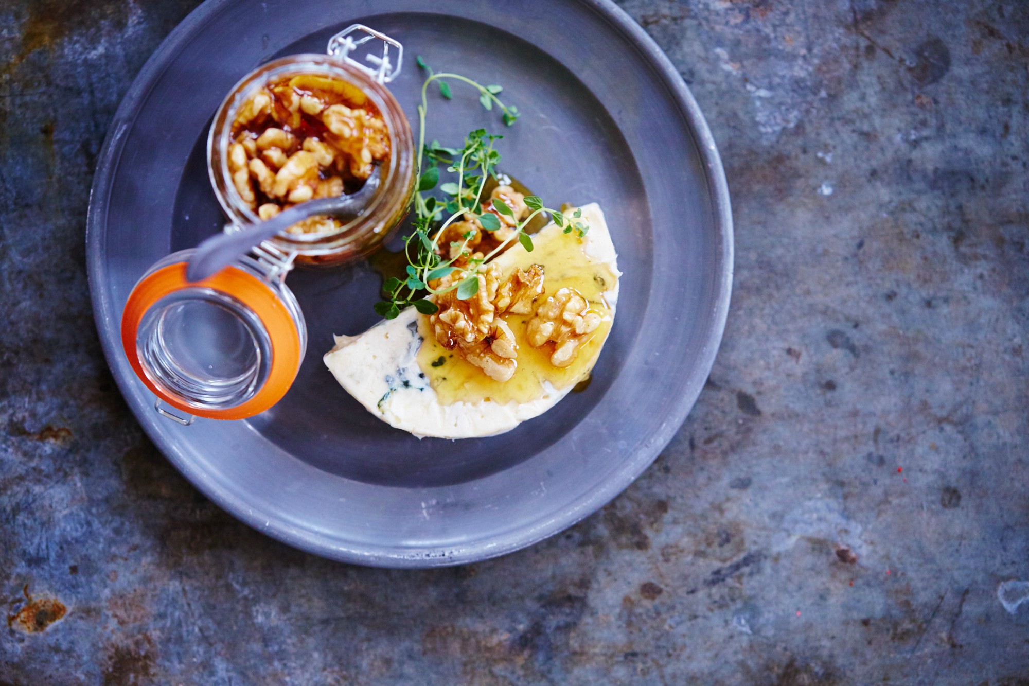 walnuts in honey