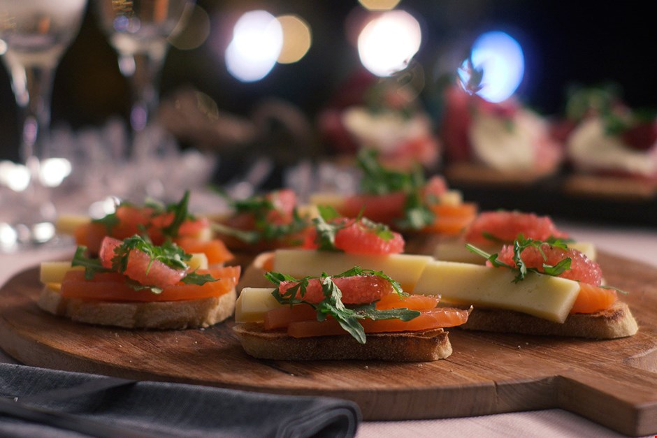 Crostini au saumon avec havarti âgé