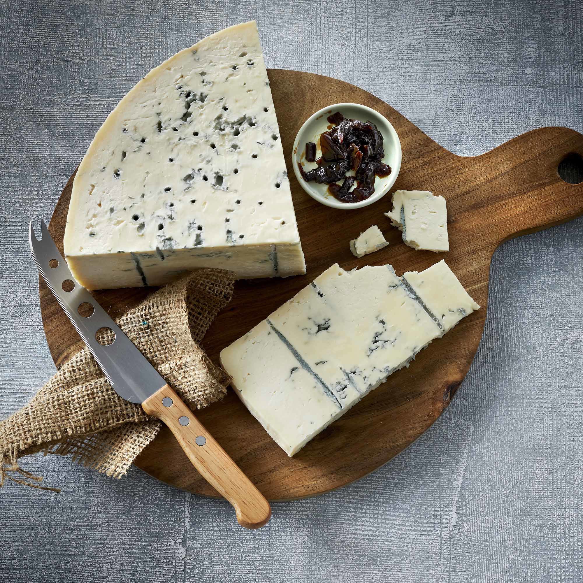 The complete Guide to creating a perfect Cheese Board