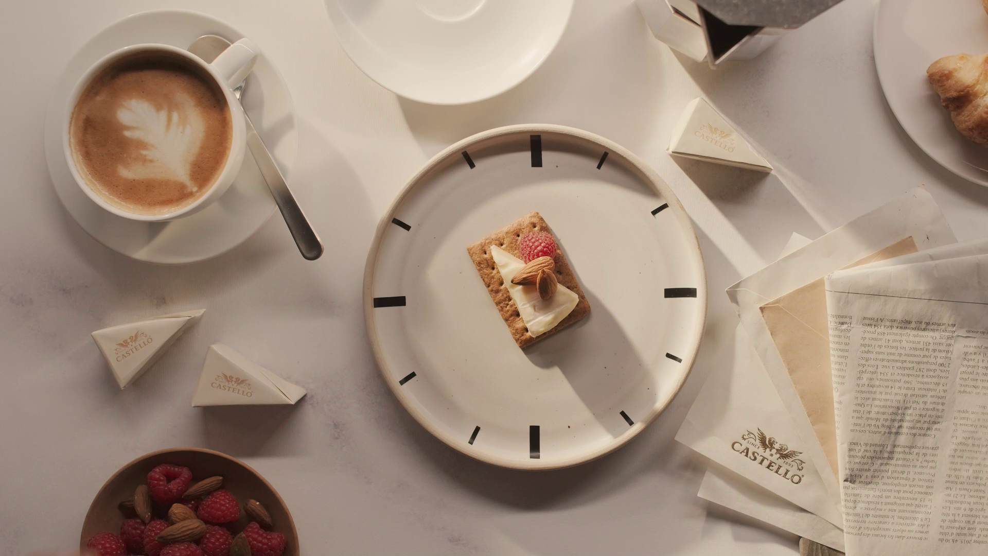 Coffee break with luxurious Creamy White