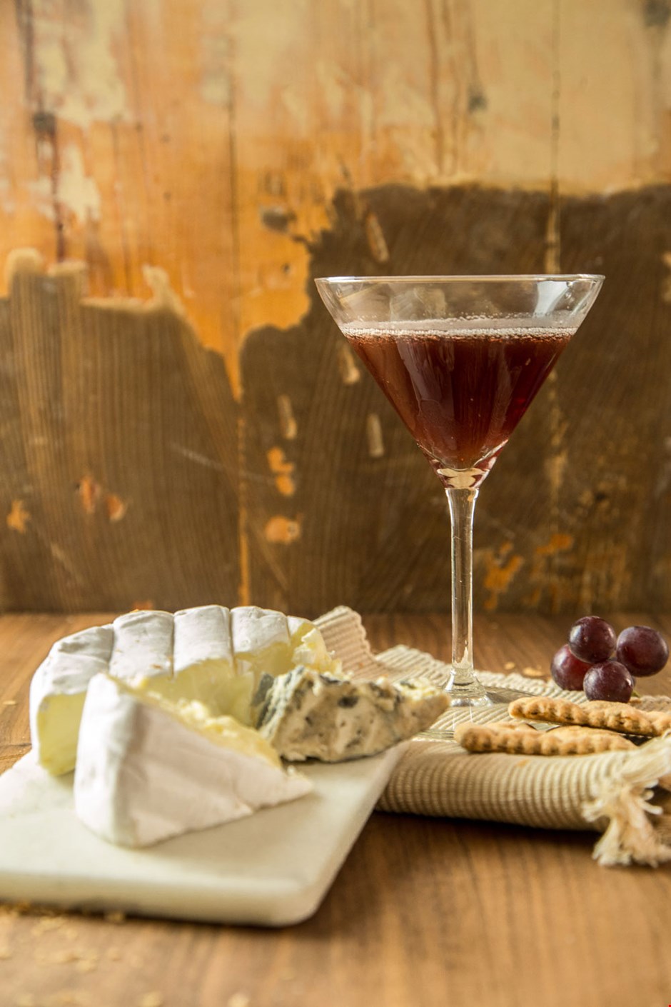 how-to-pair-cheese-and-cocktails-manhattan Manhattan
